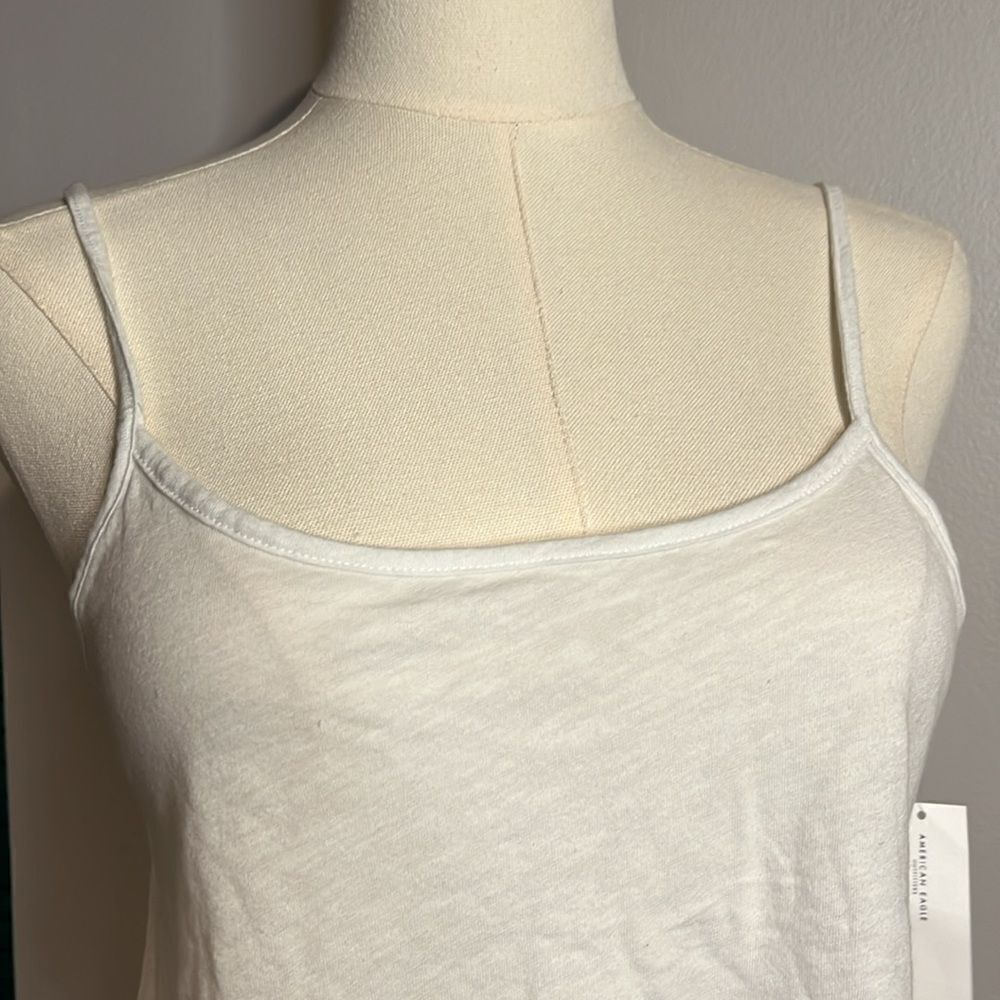 American Eagle NWT white crop tank with lettuce hem XS - Picture 3 of 9